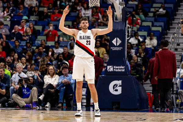  23中1！魔术建队基石三分崩盘 重建赌注恐遭反噬